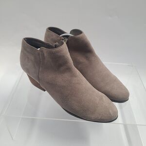 Blondo Waterproof Womens  Taupe  Ankle Zip Block Heel Booties Size 12W